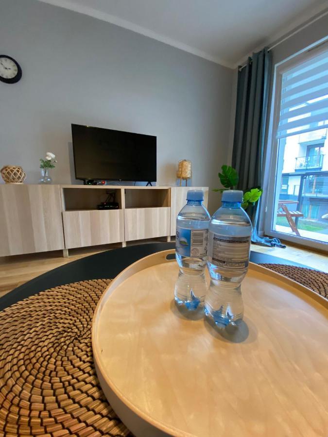 Komfortowy Apartament Z Parkingiem فروتسواف المظهر الخارجي الصورة
