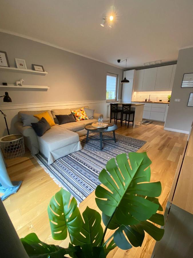 Komfortowy Apartament Z Parkingiem فروتسواف المظهر الخارجي الصورة