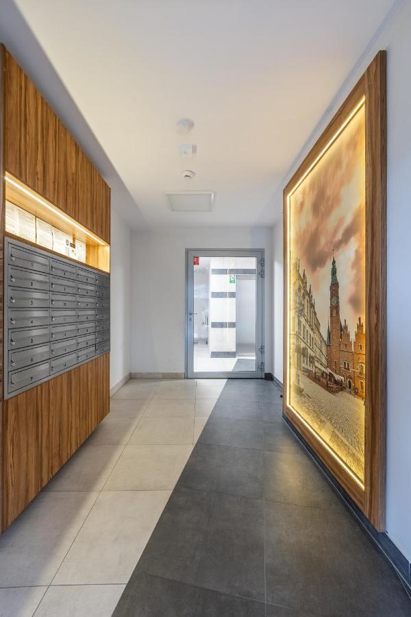 Komfortowy Apartament Z Parkingiem فروتسواف المظهر الخارجي الصورة