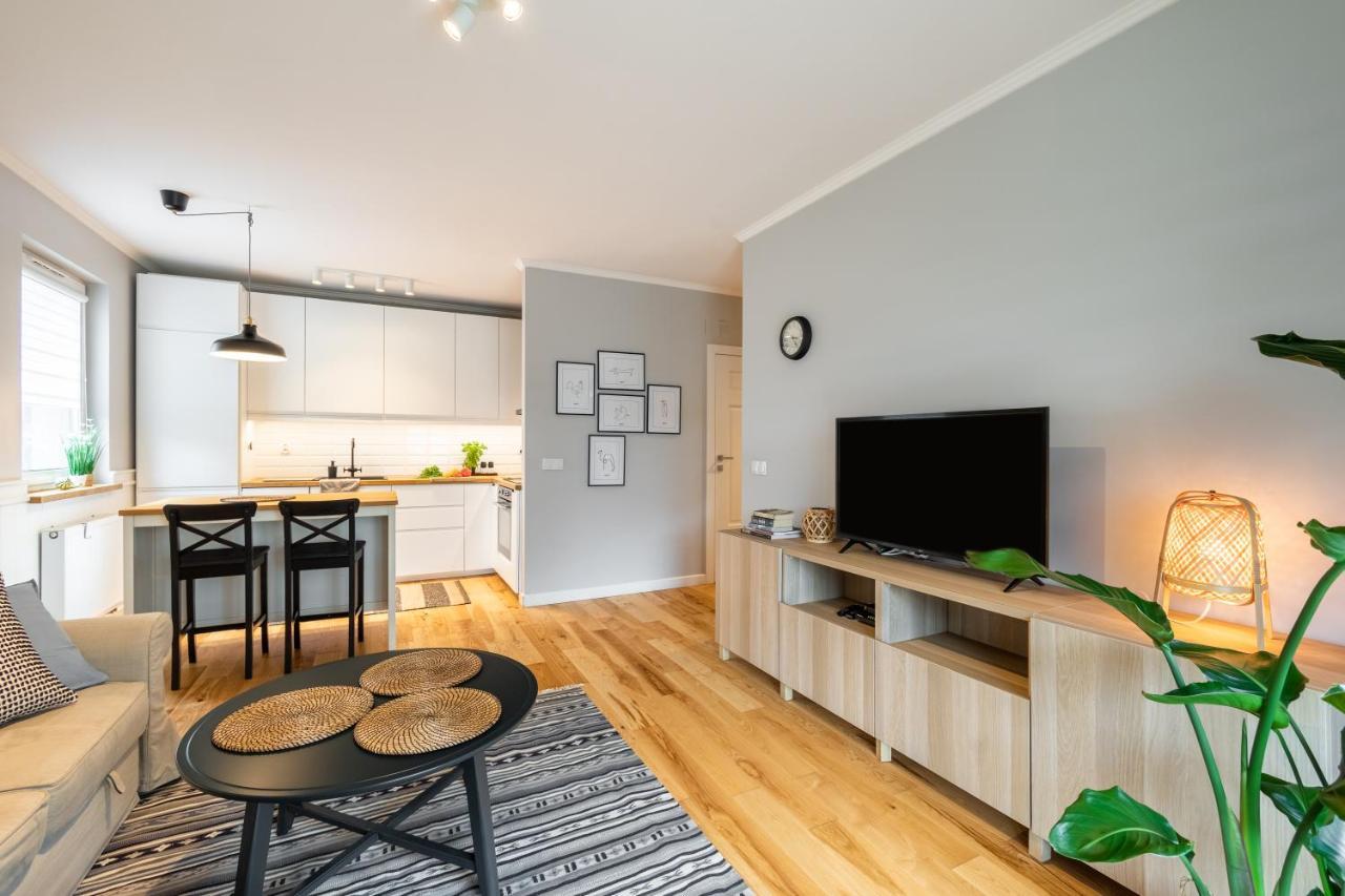 Komfortowy Apartament Z Parkingiem فروتسواف المظهر الخارجي الصورة