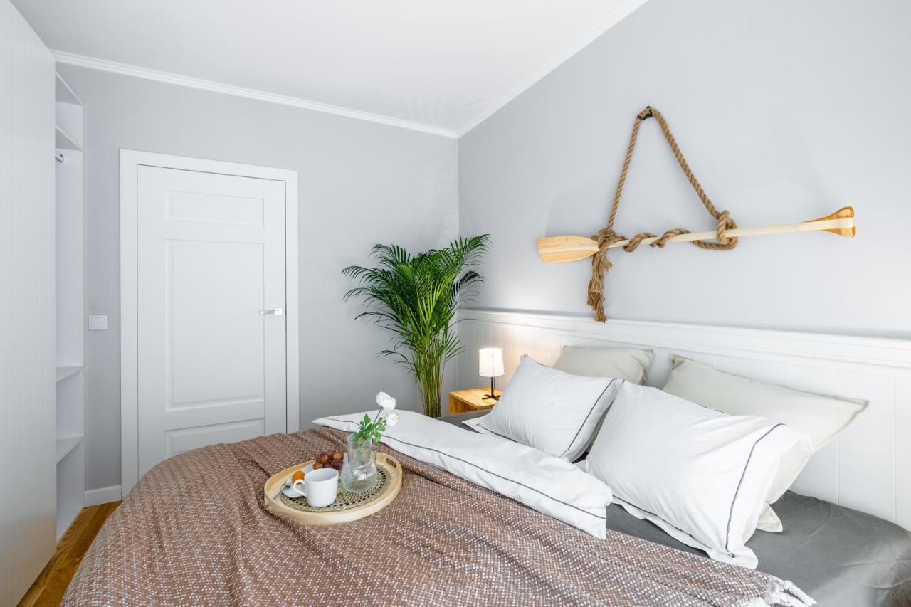 Komfortowy Apartament Z Parkingiem فروتسواف المظهر الخارجي الصورة