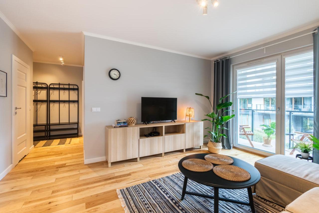 Komfortowy Apartament Z Parkingiem فروتسواف المظهر الخارجي الصورة