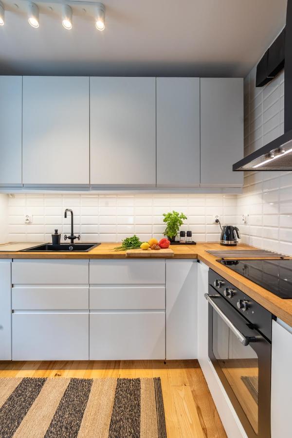 Komfortowy Apartament Z Parkingiem فروتسواف المظهر الخارجي الصورة