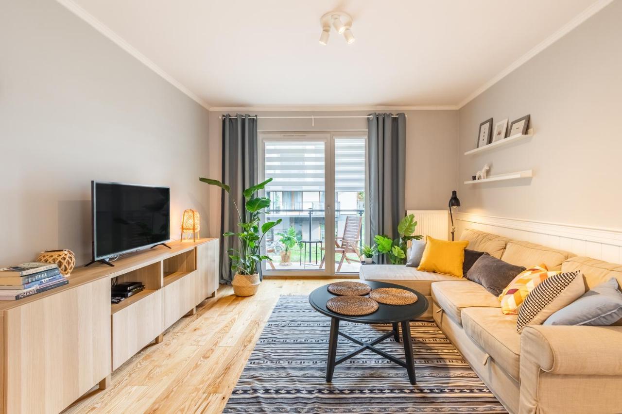 Komfortowy Apartament Z Parkingiem فروتسواف المظهر الخارجي الصورة